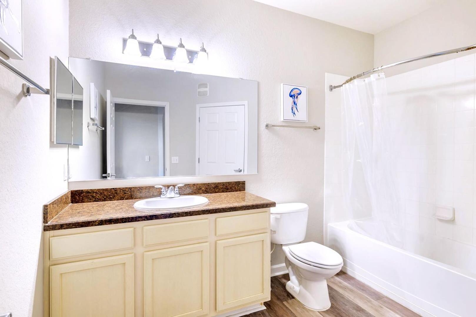 Cozy 2Br Condo - Private Balcony - Near Disney Орландо Экстерьер фото